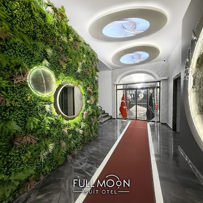 Fullmoon Suit Otel