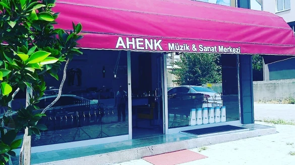 Ahenk Müzik Ve Sanat Merkezi