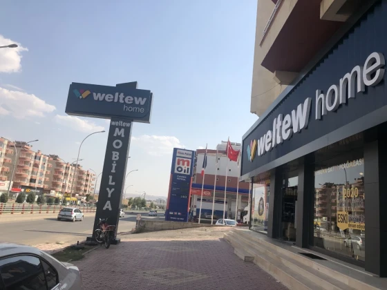 Batman Weltew Home
