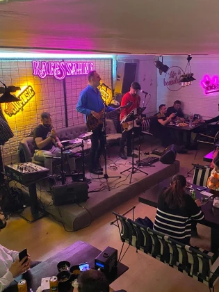 Kafe's Live