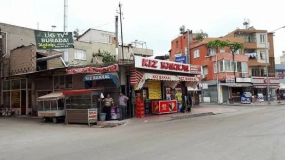 Kız Bakkal