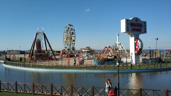 Macera Adası