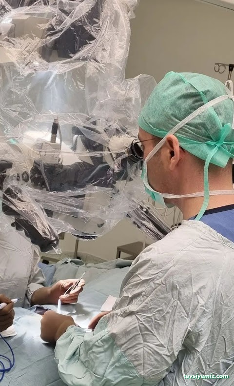 Prof. Dr. Berkan Reşorlu Muayenehanesi / Üroloji Doktoru Prof. Dr. Berkan Reşorlu Muayenehanesi / Üroloji Doktoru