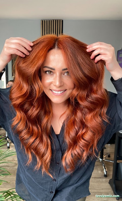 Mad Hair Studio Bayan Kuaförü Mad Hair Studio Bayan Kuaförü