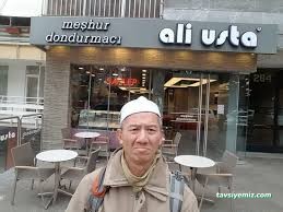 Meşhur Dondurmacı Ali Usta - Kadıköy/İstanbul Meşhur Dondurmacı Ali Usta - Kadıköy/İstanbul