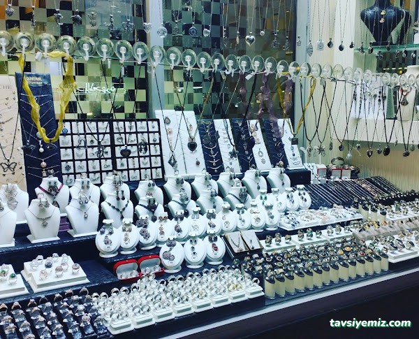 Güvenal Kuyumculuk Gaziantep -Altın Ve Gümüş Takı- *Since 1950*- Mehmet Başsimitci Güvenal Kuyumculuk Gaziantep -Altın Ve Gümüş Takı- *Since 1950*- Mehmet Başsimitci
