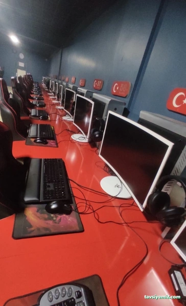 Ay-Yıldız E-Spor İnternet Dünyası Ay-Yıldız E-Spor İnternet Dünyası