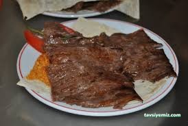 Yaprak Döner