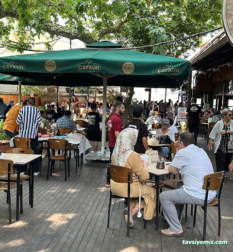 Çengelköy Tarihi Çınaraltı Çengelköy Tarihi Çınaraltı