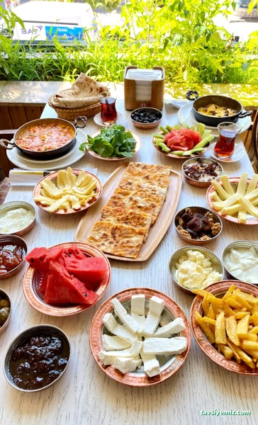 Hanımeli Sofrası Hanımeli Sofrası
