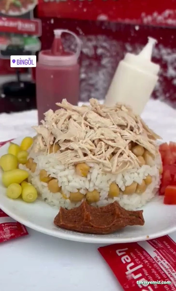 Hazarhan Çiğköfte & Tavuklu Pilav Bingöl Hazarhan Çiğköfte & Tavuklu Pilav Bingöl