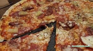Pomidori Pizza