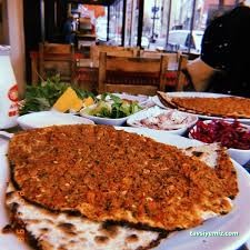 Çıtır Lahmacun Gaziantepli Zeki Usta Çıtır Lahmacun Gaziantepli Zeki Usta