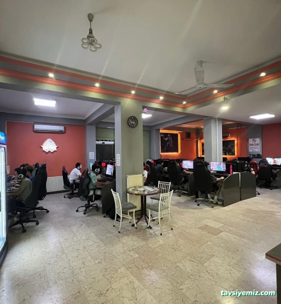 Yakamoz İnternet Cafe & İletişim Yakamoz İnternet Cafe & İletişim
