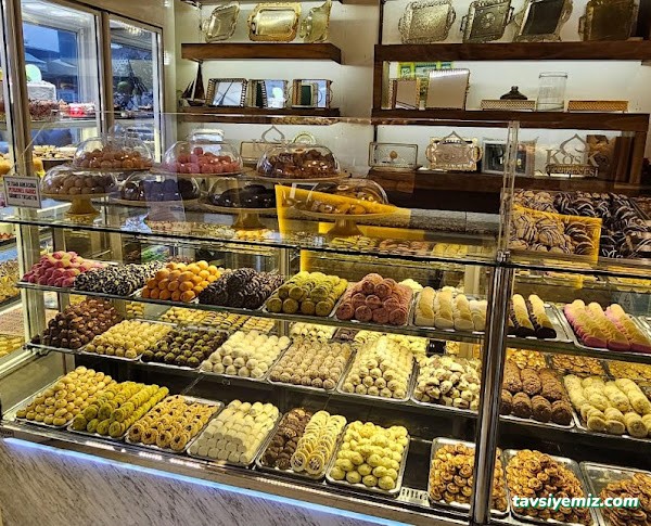 Köşk Pastanesi Cafe Bistro Köşk Pastanesi Cafe Bistro