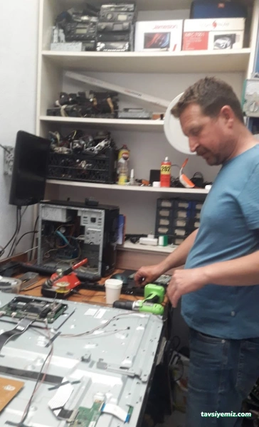 Adana Uydu Televizyon Tamircisi Ve Uydu Montajı Hakan Elektronik Adana Uydu Televizyon Tamircisi Ve Uydu Montajı Hakan Elektronik