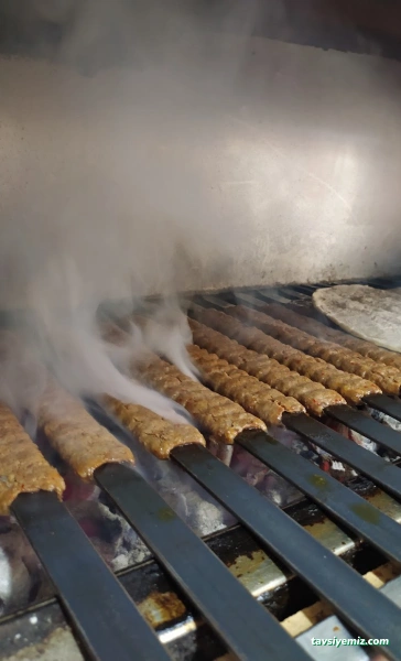 Adıyaman Kebap Ocakbaşı Dürüm Adıyaman Kebap Ocakbaşı Dürüm