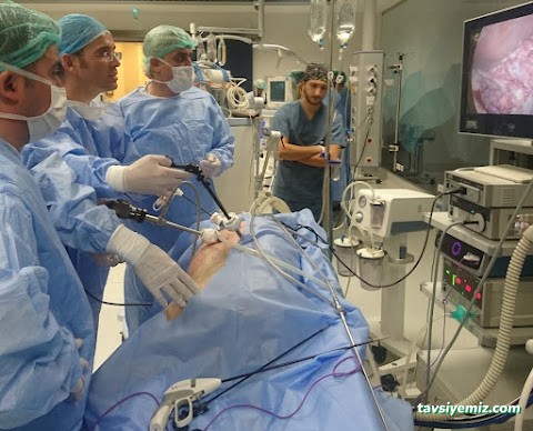 Prof. Dr. Berkan Reşorlu Muayenehanesi / Üroloji Doktoru Prof. Dr. Berkan Reşorlu Muayenehanesi / Üroloji Doktoru