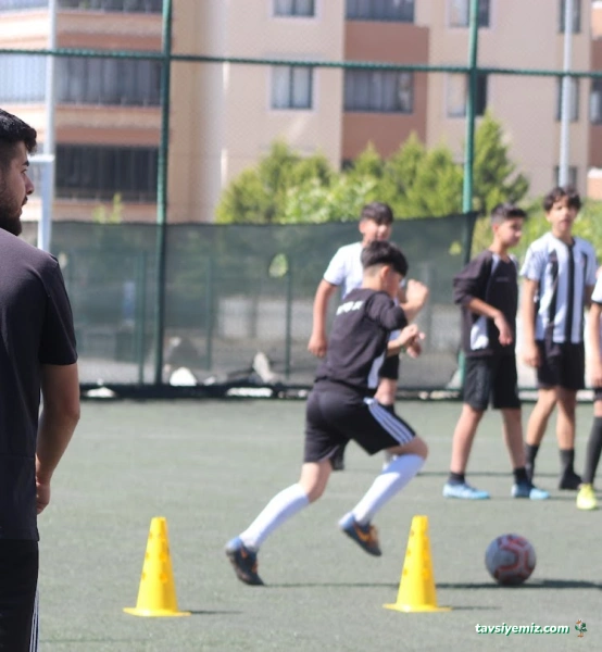 Beşiktaş Gaziantep Futbol Okulu Beşiktaş Gaziantep Futbol Okulu