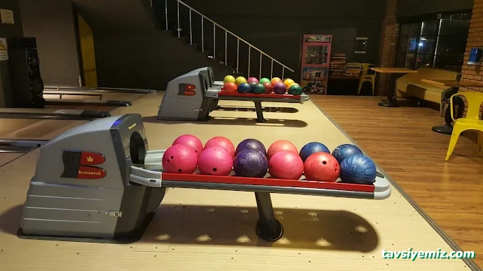 Big Wont Cafe & Restorant & Bowling Big Wont Cafe & Restorant & Bowling