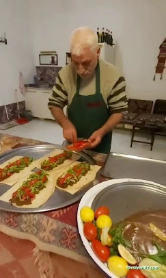Burhan Usta El Yapımı Doğal Çiğköfte Kırıkkale/Kaletepe Burhan Usta El Yapımı Doğal Çiğköfte Kırıkkale/Kaletepe