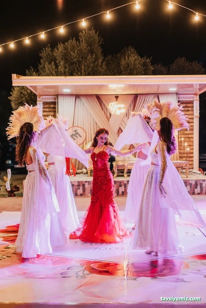 Cansu Event - Aydın Modern Kına Organizasyonu Cansu Event - Aydın Modern Kına Organizasyonu