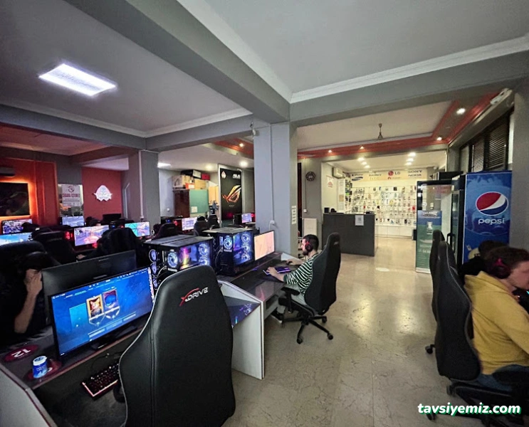 Yakamoz İnternet Cafe & İletişim Yakamoz İnternet Cafe & İletişim