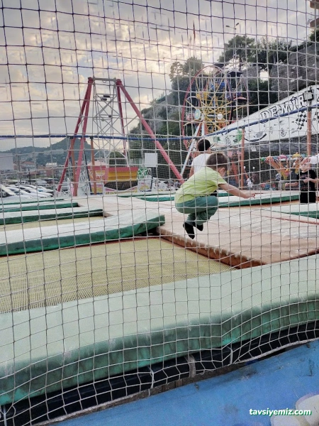 Çocuk Oyun Alanı Lunapark Çocuk Oyun Alanı Lunapark