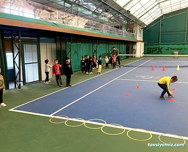 Esas Beşevler Spor Tesisi (Halı Saha, Tenis Kortu) Esas Beşevler Spor Tesisi (Halı Saha, Tenis Kortu)
