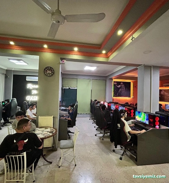 Yakamoz İnternet Cafe & İletişim Yakamoz İnternet Cafe & İletişim