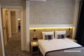 Des Otel