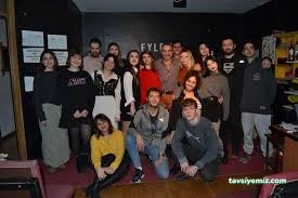 Ekol Oyunculuk Atölyesi (İstanbul Sanat Tiyatrosu) Ekol Oyunculuk Atölyesi (İstanbul Sanat Tiyatrosu)