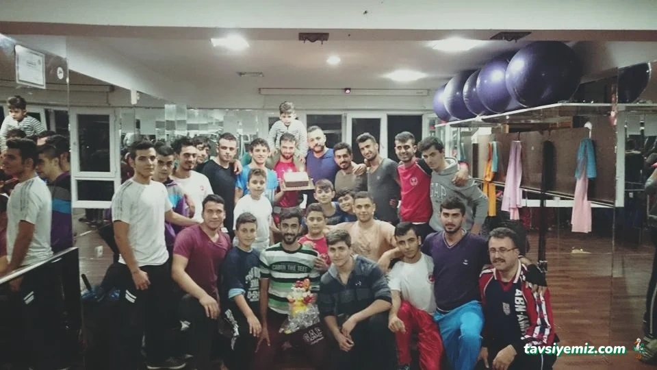 Enis Karaali Dövüş Sporları Eğitimi Enis Karaali Dövüş Sporları Eğitimi