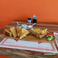 Es Cafe Ortaköy Kumpir Ve Kahvaltı Es Cafe Ortaköy Kumpir Ve Kahvaltı