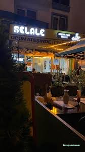 Şelale İtalian Pizza Burger (Odun Ateşinde) Şelale İtalian Pizza Burger (Odun Ateşinde)