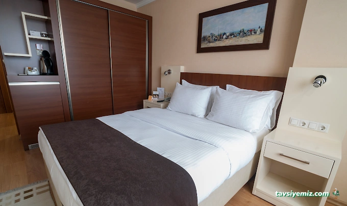 Gösterişli Otel