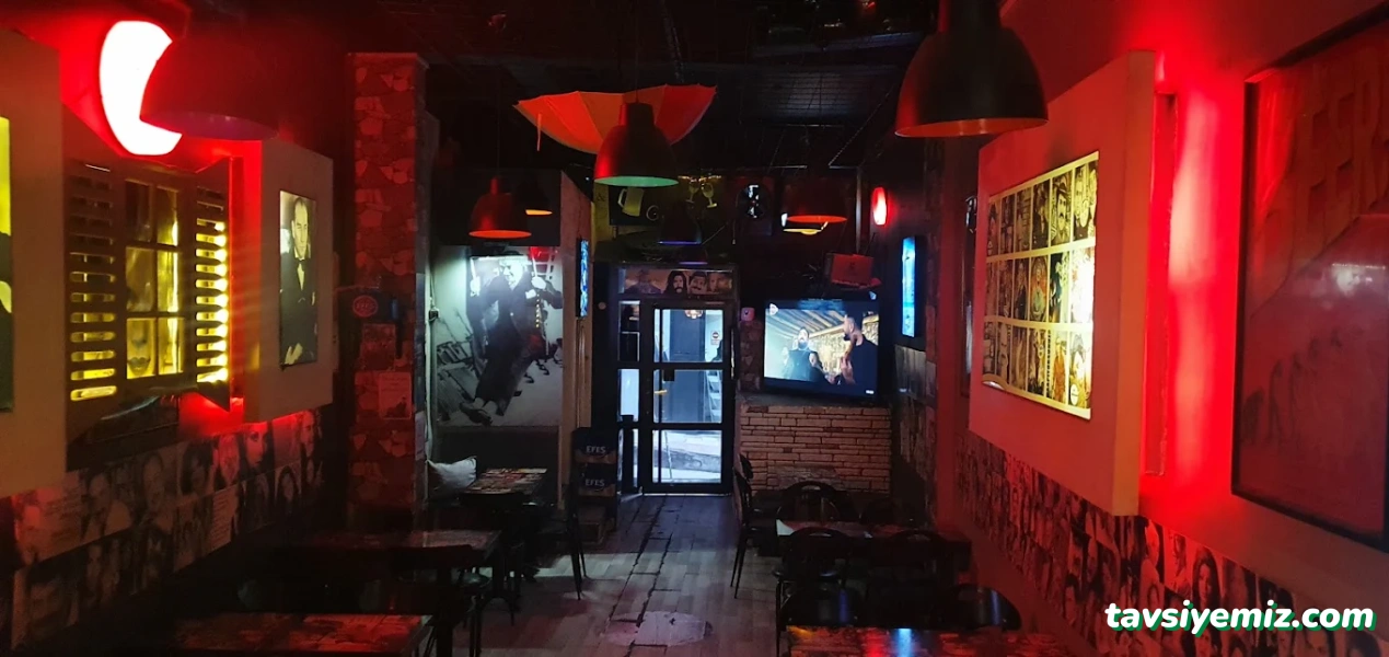 İki Gözüm Cafe Bar İki Gözüm Cafe Bar