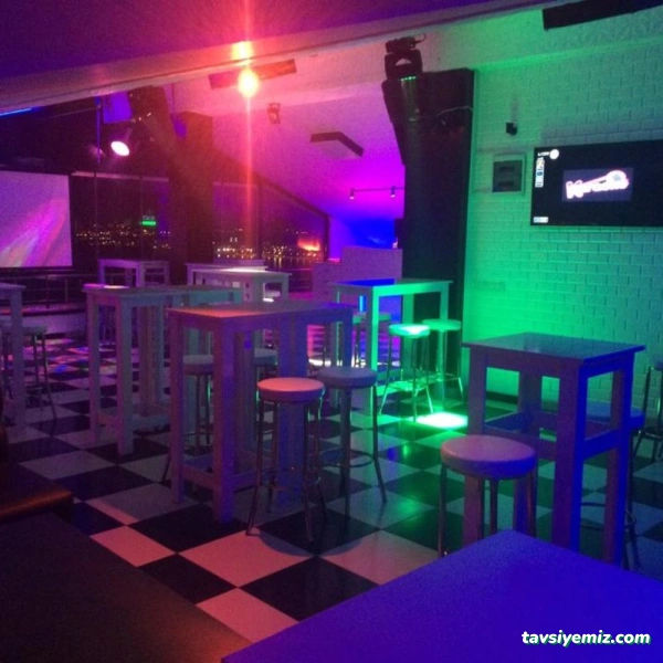 İki Gözüm Cafe Bar İki Gözüm Cafe Bar
