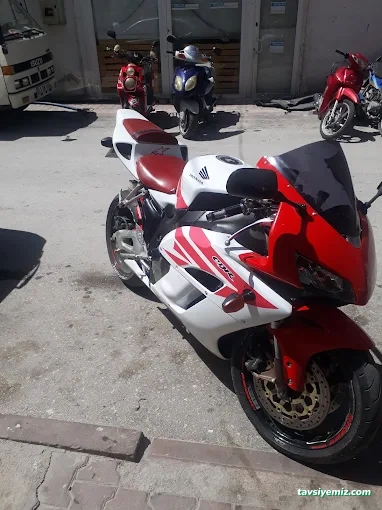 İkiz Kardeşler Motorsiklet İkiz Kardeşler Motorsiklet