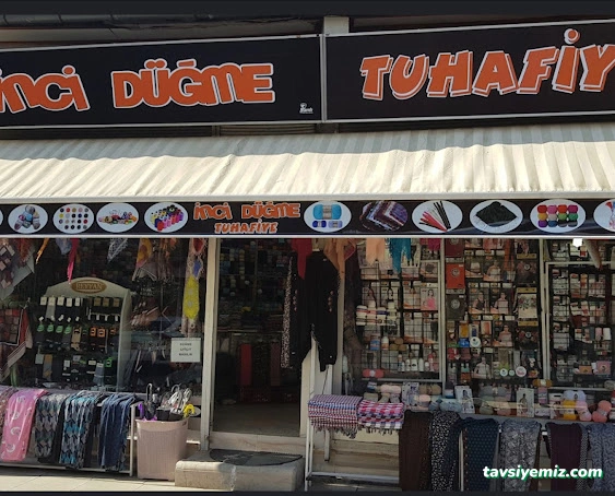 İnci Düğme, Tuhafiye İnci Düğme, Tuhafiye