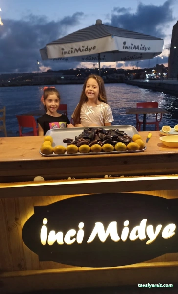 İnci Midye Dolma İnci Midye Dolma