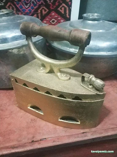 Işıker Antika Tarihi Halı Ve Kilim Işıker Antika Tarihi Halı Ve Kilim