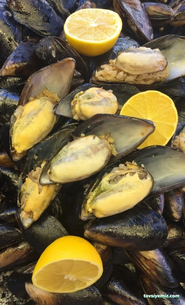 İzmir Midye Dolma İzmir Midye Dolma