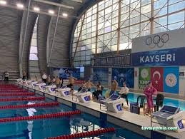 Kadir Has Yüzme Havuzu Kadir Has Yüzme Havuzu