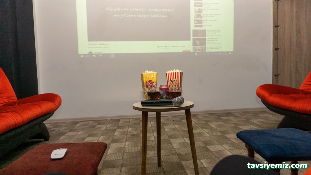 Karaoke Salonu Karaoke Salonu