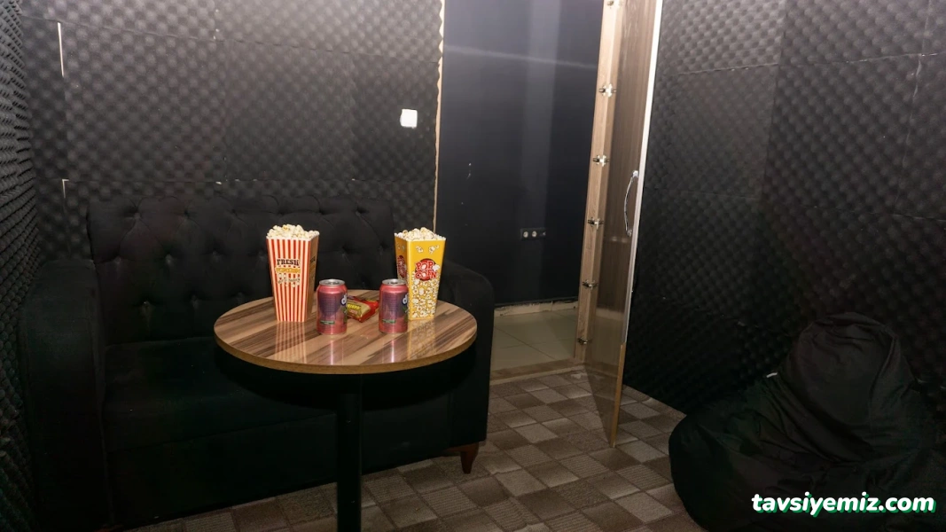 Karaoke Salonu Karaoke Salonu