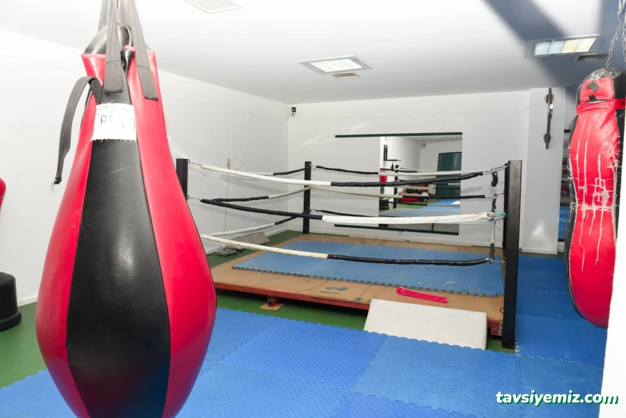 Kerem Gürgen Fight Club & Fitness& Boks Akademisi Kerem Gürgen Fight Club & Fitness& Boks Akademisi