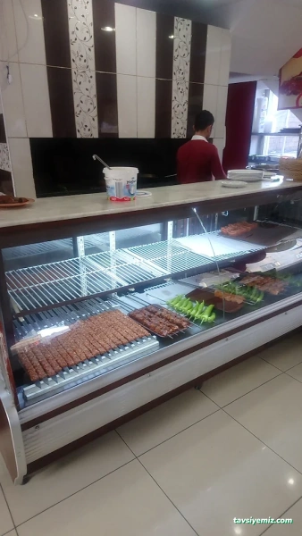 Közde Bursa İskender Izgara Salonu Közde Bursa İskender Izgara Salonu
