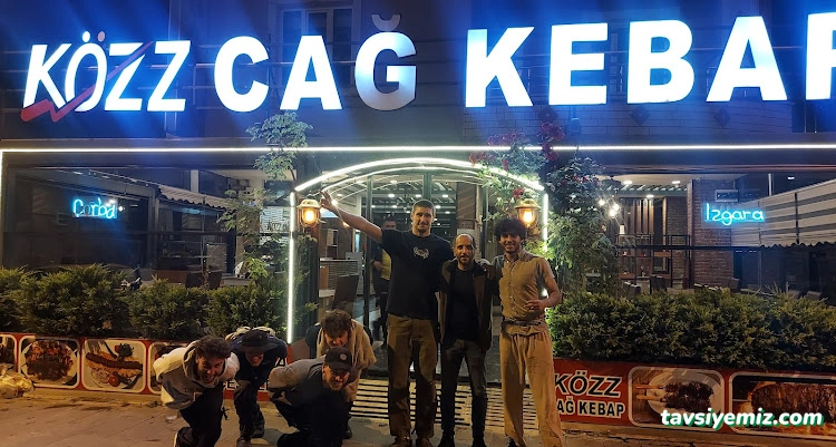 Közz Cağ Kebap Közz Cağ Kebap