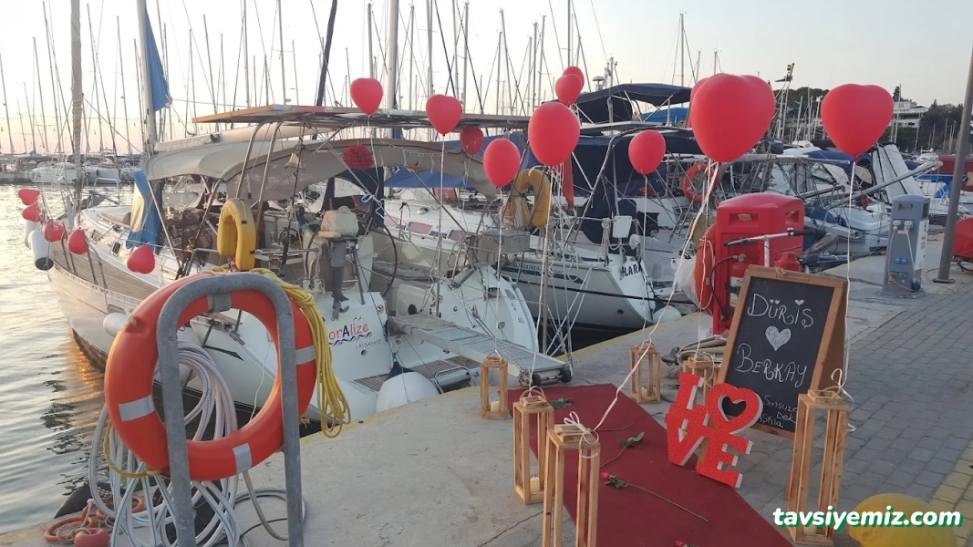 Kuşadası Tekne Kiralama Özel Yat Kuşadası Tekne Kiralama Özel Yat